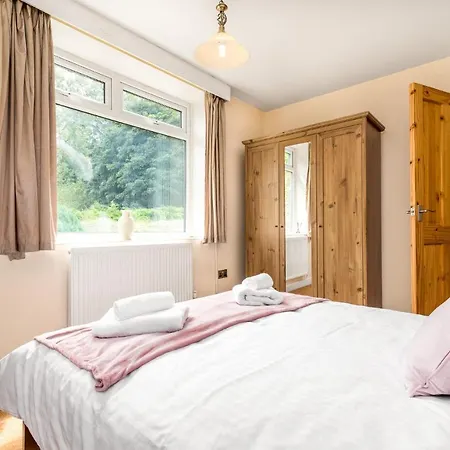 Sea View Cottage, Dunsley بيت للعطل