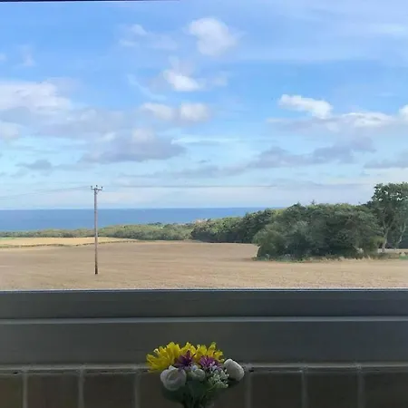 Sea View Cottage, Dunsley *