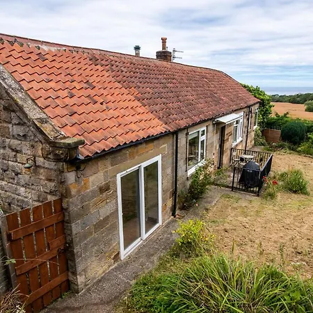 Sea View Cottage, Dunsley *